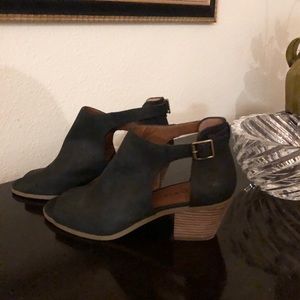 Lucky 🍀 Brand Black Leather Shoes size 8.5